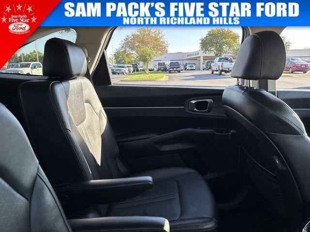 used 2023 Kia Sorento car, priced at $18,000