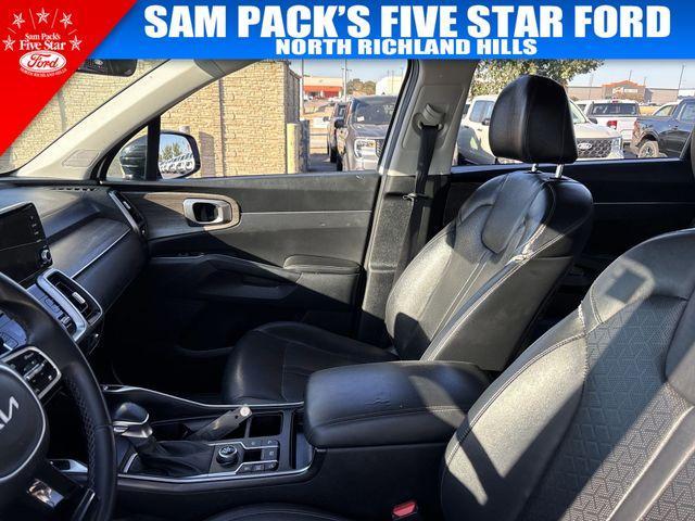 used 2023 Kia Sorento car, priced at $18,000