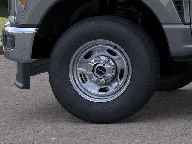 new 2025 Ford F-250 car, priced at $49,992