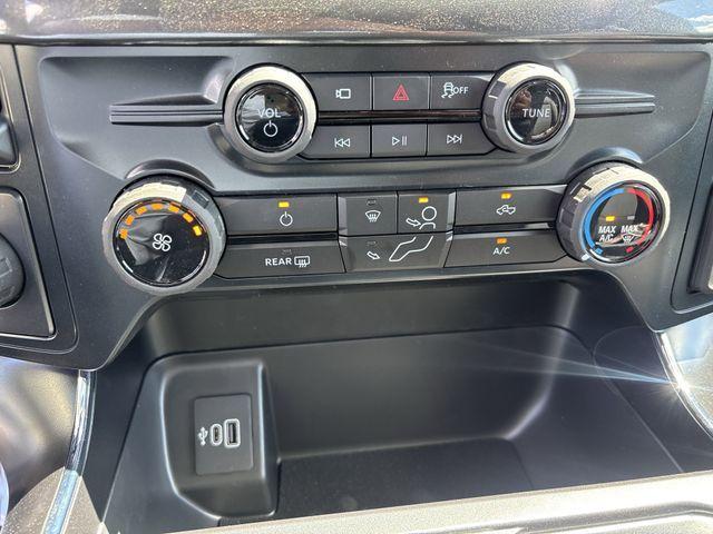 new 2025 Ford F-150 car, priced at $40,863