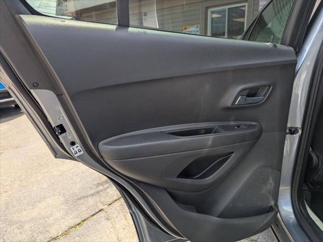 used 2020 Chevrolet Trax car, priced at $11,995