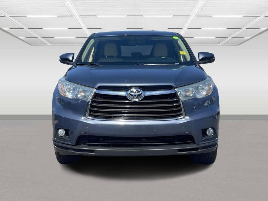 used 2015 Toyota Highlander car, priced at $12,995