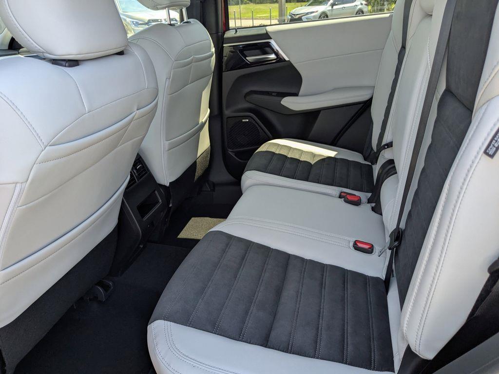new 2025 Mitsubishi Outlander car, priced at $35,715