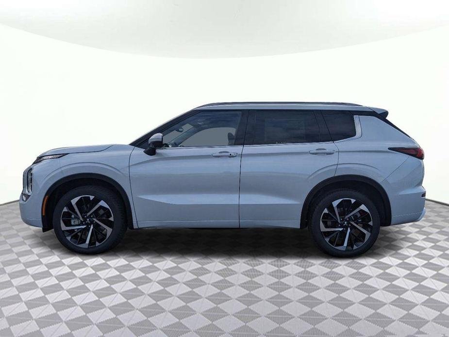 new 2024 Mitsubishi Outlander car, priced at $32,615