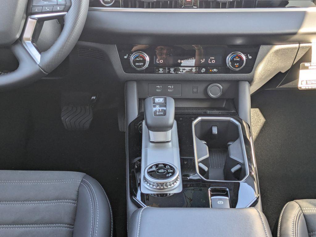 new 2025 Mitsubishi Outlander car, priced at $38,915