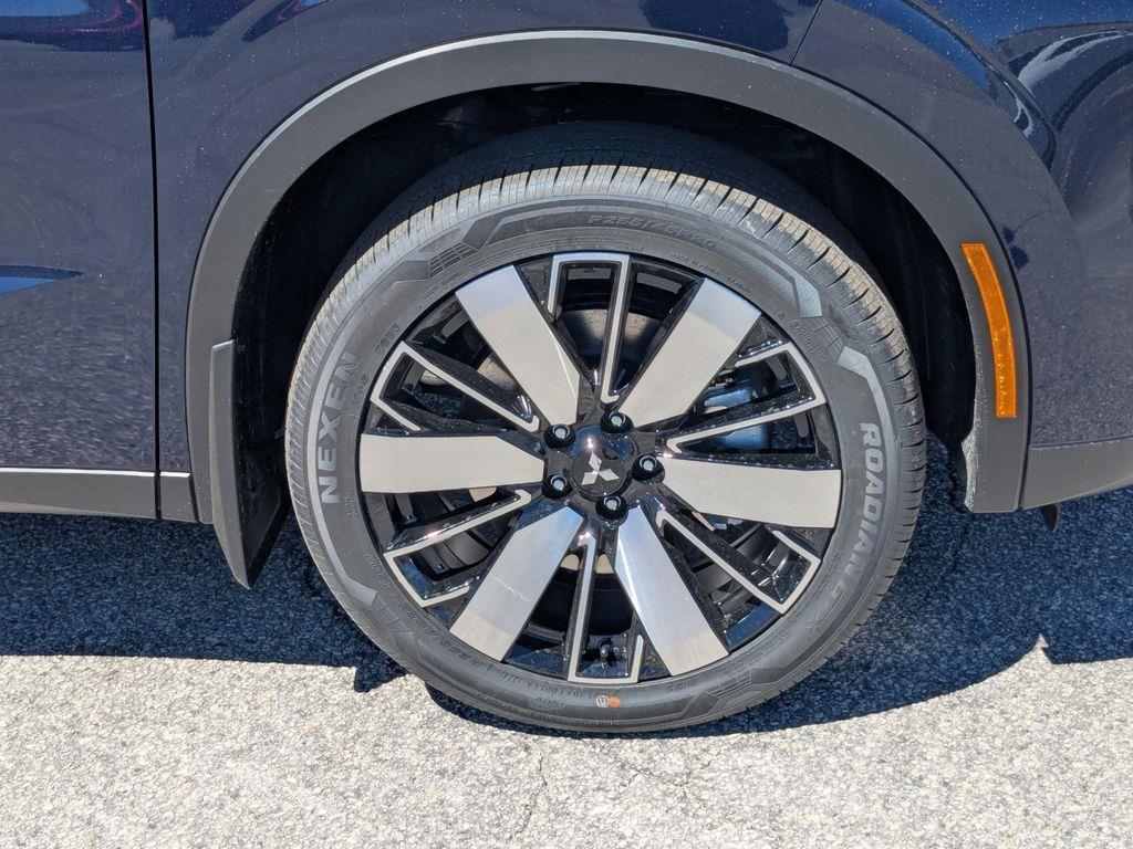 new 2025 Mitsubishi Outlander car, priced at $38,110