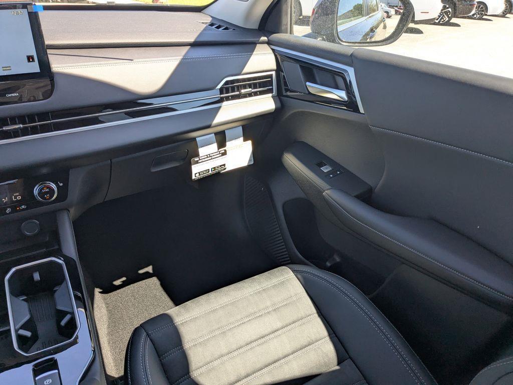new 2025 Mitsubishi Outlander car, priced at $38,110