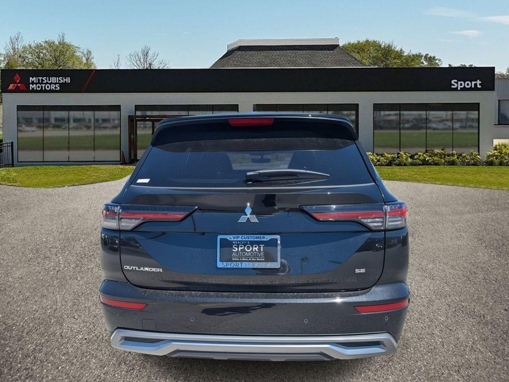 new 2025 Mitsubishi Outlander car, priced at $38,645