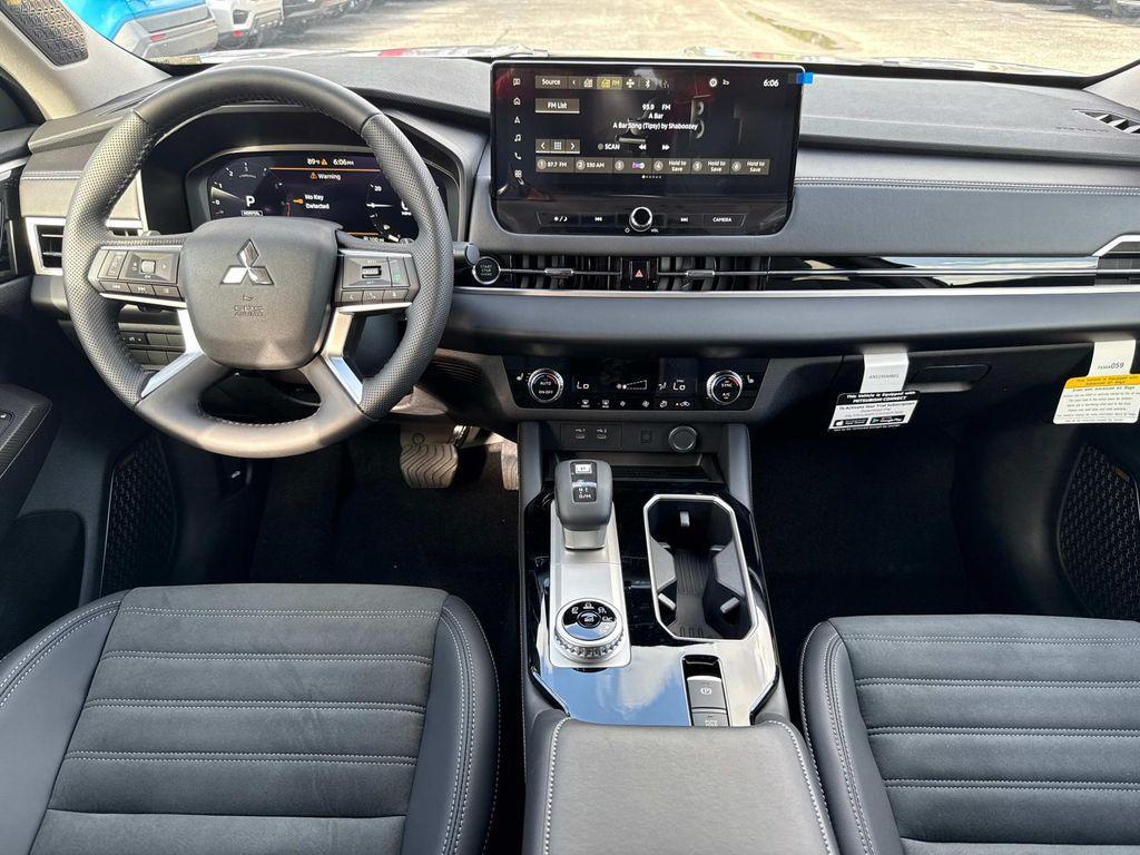 new 2025 Mitsubishi Outlander car, priced at $37,190