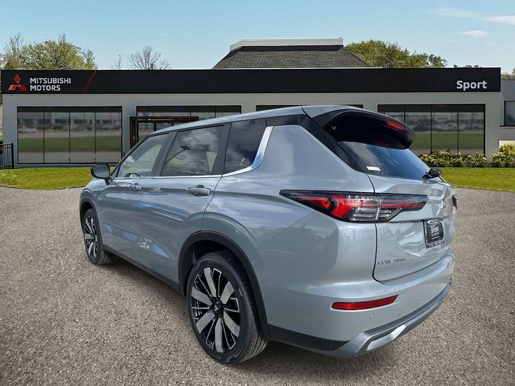 new 2025 Mitsubishi Outlander car, priced at $37,190