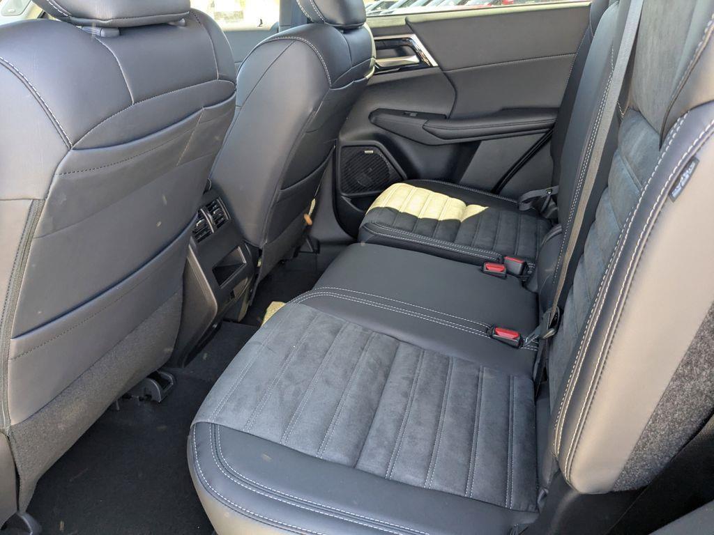 new 2025 Mitsubishi Outlander car, priced at $35,445