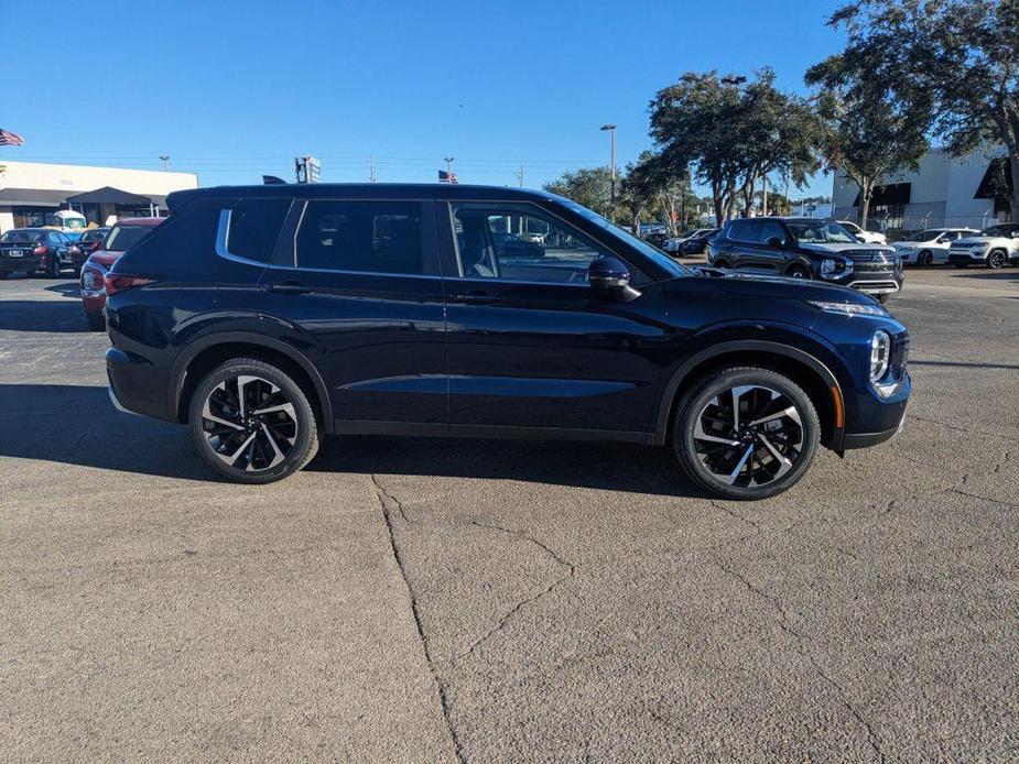 new 2024 Mitsubishi Outlander car, priced at $33,618