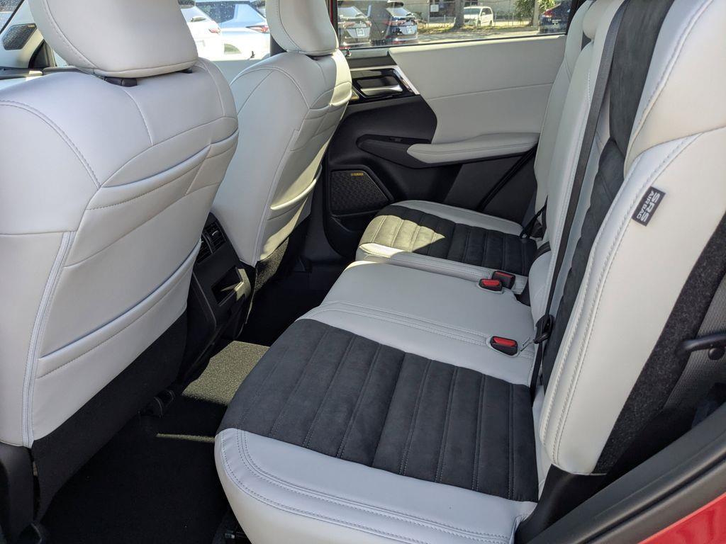 new 2025 Mitsubishi Outlander car, priced at $38,375