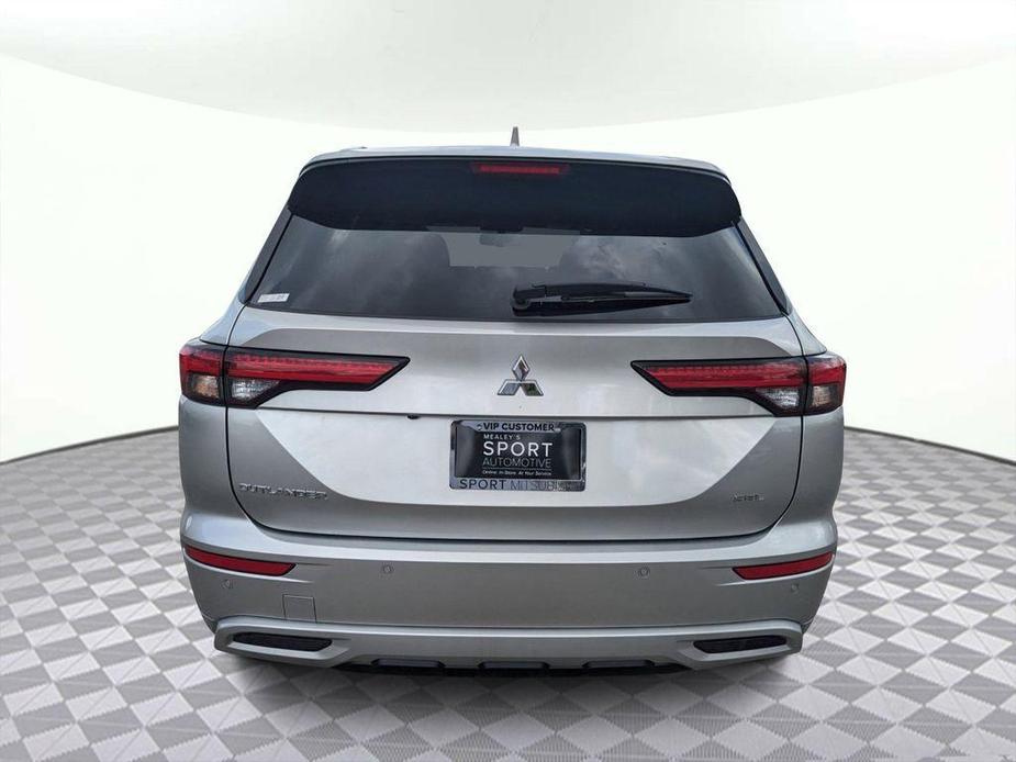 new 2024 Mitsubishi Outlander car, priced at $35,405