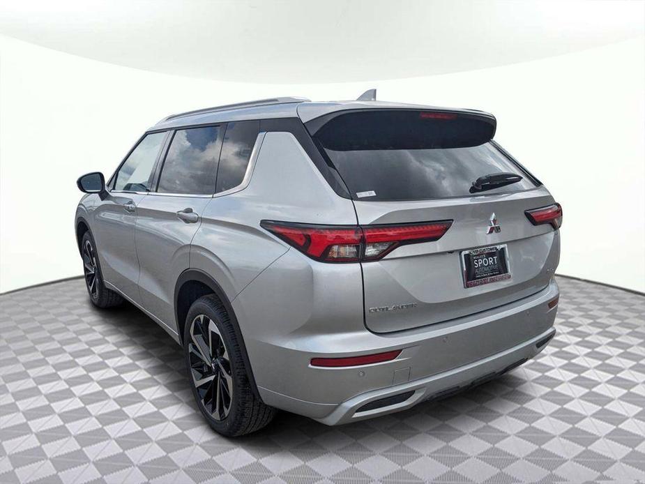 new 2024 Mitsubishi Outlander car, priced at $35,405