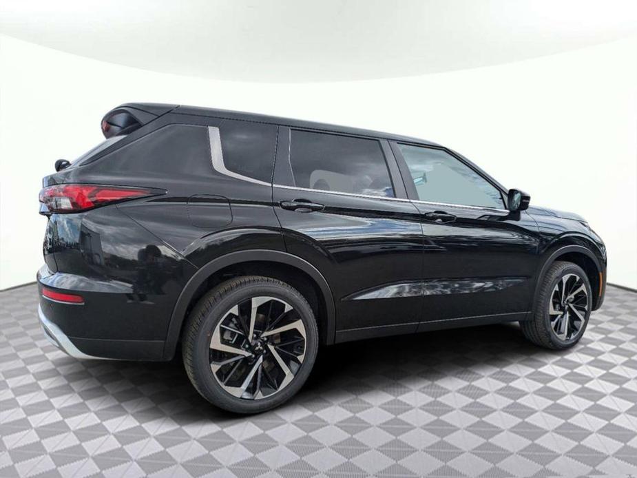 new 2024 Mitsubishi Outlander car, priced at $32,554