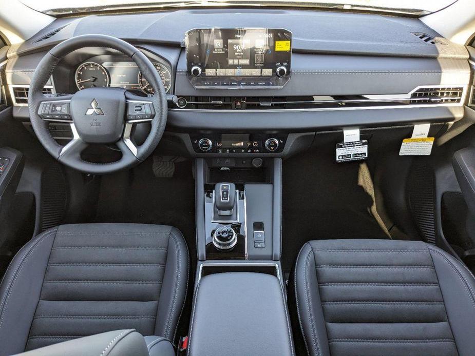 new 2024 Mitsubishi Outlander car, priced at $32,946