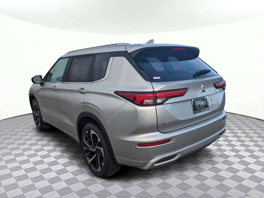 new 2024 Mitsubishi Outlander car, priced at $37,365