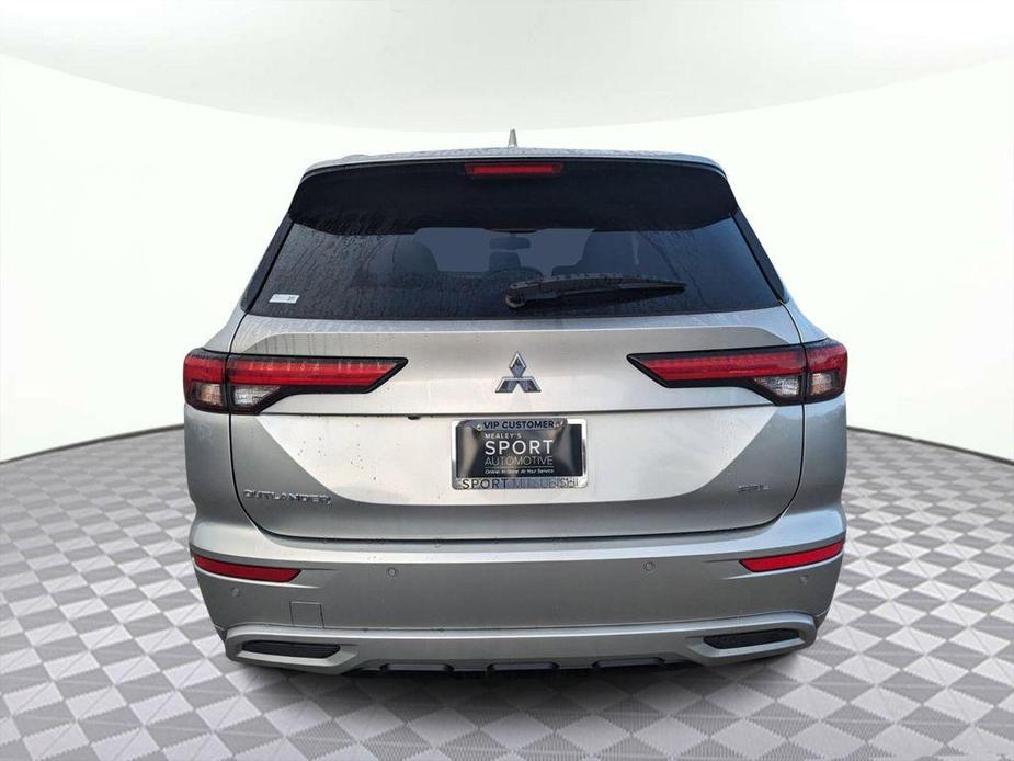 new 2024 Mitsubishi Outlander car, priced at $37,365