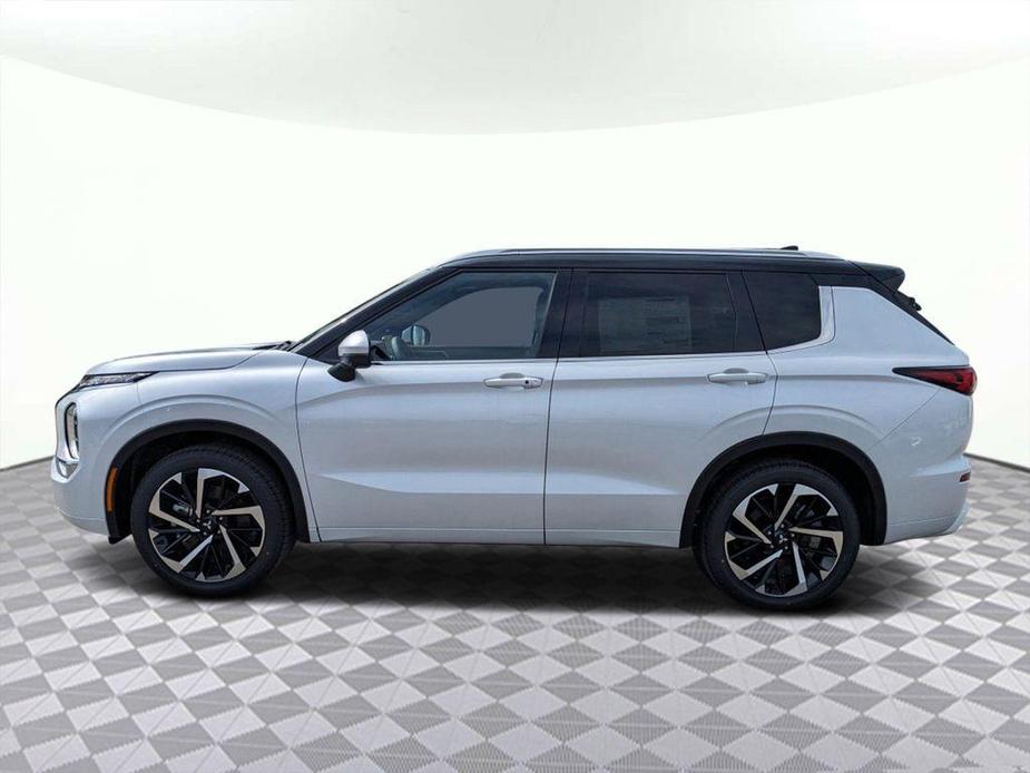 new 2024 Mitsubishi Outlander car, priced at $38,696