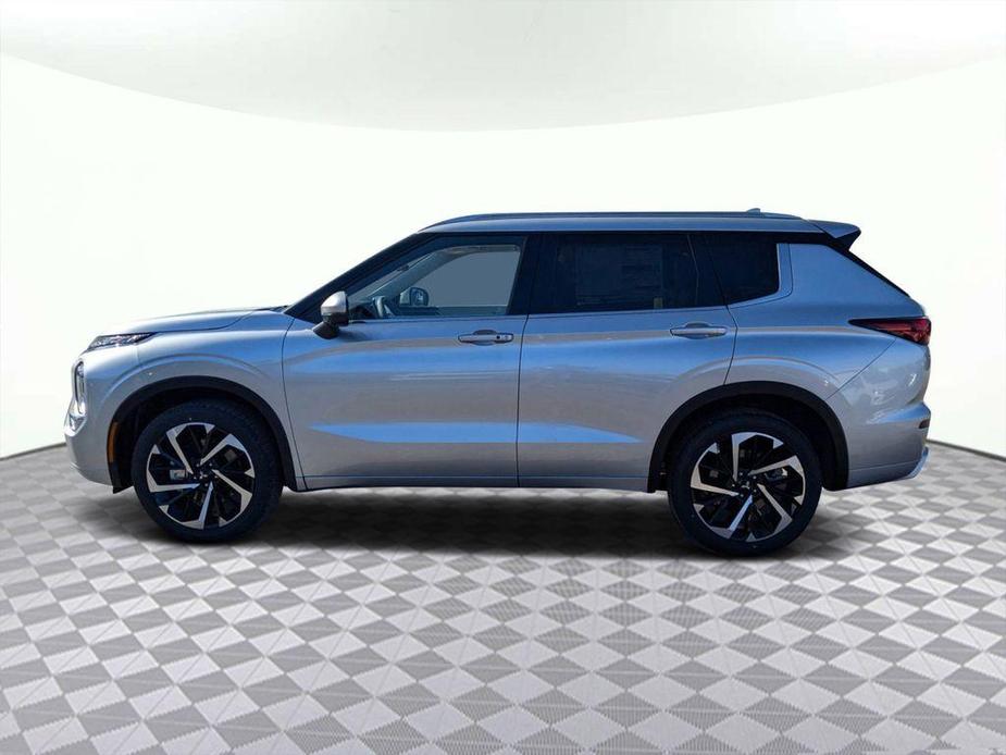 new 2024 Mitsubishi Outlander car, priced at $35,300