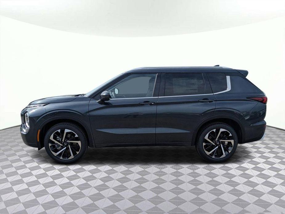 new 2024 Mitsubishi Outlander car, priced at $35,405