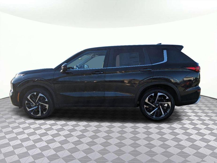 new 2024 Mitsubishi Outlander car, priced at $30,796