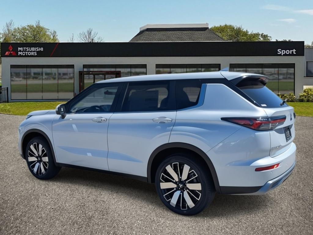 new 2025 Mitsubishi Outlander car, priced at $38,705