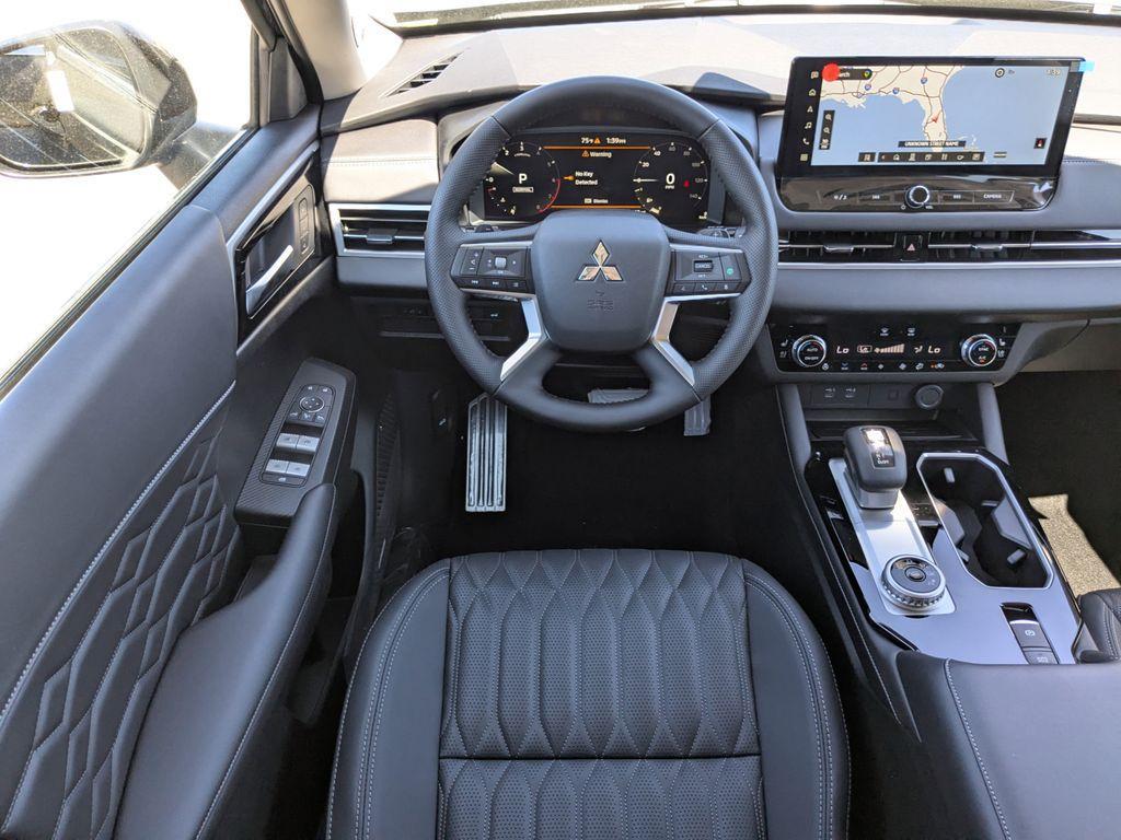 new 2025 Mitsubishi Outlander car, priced at $39,545