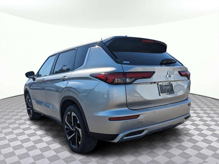 new 2024 Mitsubishi Outlander car, priced at $30,202