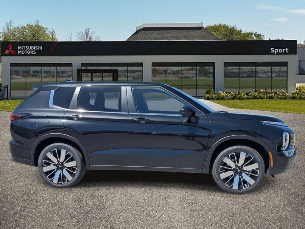 new 2025 Mitsubishi Outlander car, priced at $38,645