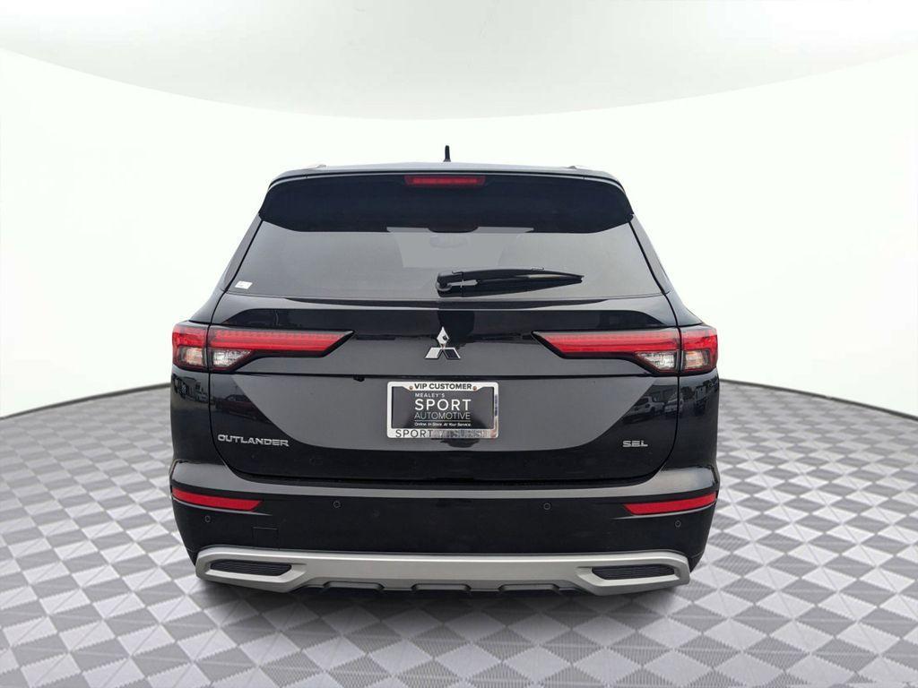 new 2024 Mitsubishi Outlander car, priced at $35,901