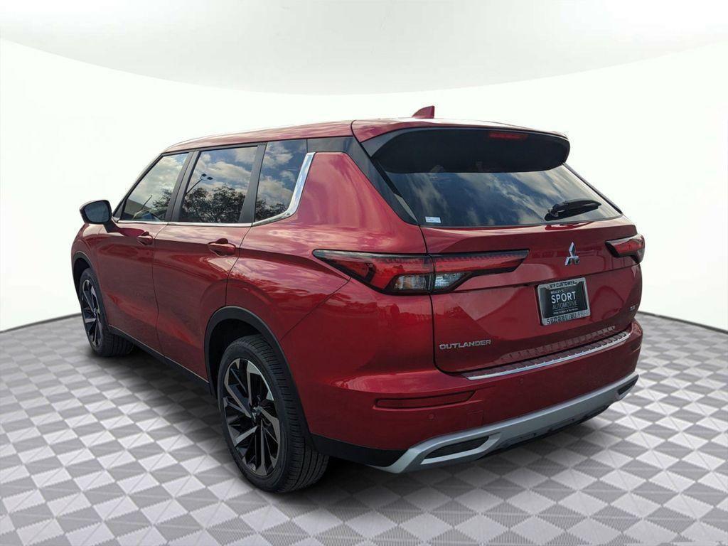 new 2024 Mitsubishi Outlander car, priced at $32,554