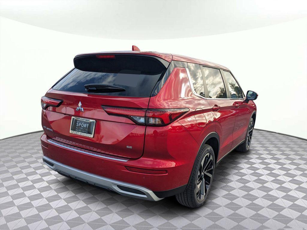 new 2024 Mitsubishi Outlander car, priced at $32,554