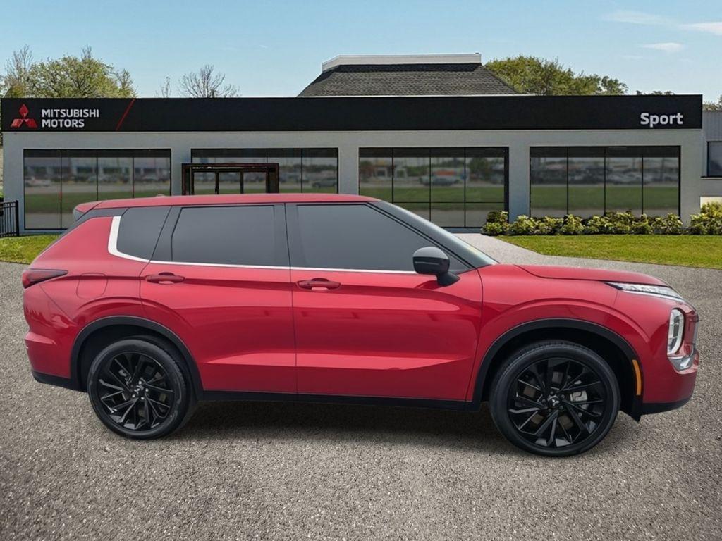 new 2025 Mitsubishi Outlander car, priced at $38,705