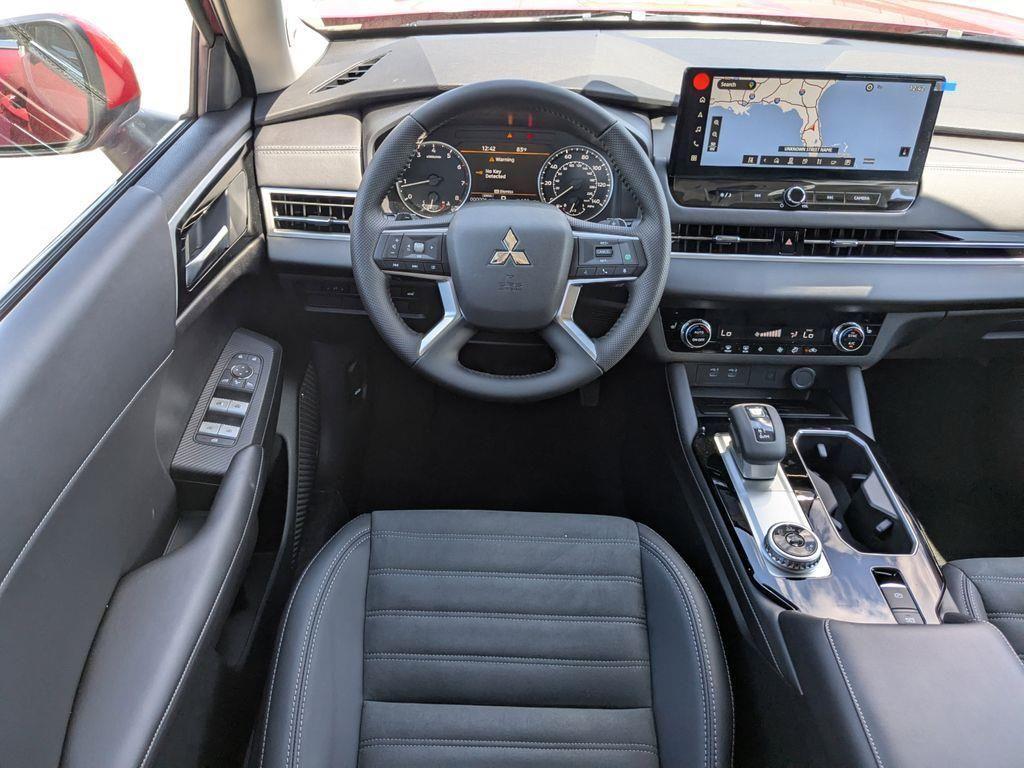 new 2025 Mitsubishi Outlander car, priced at $38,375
