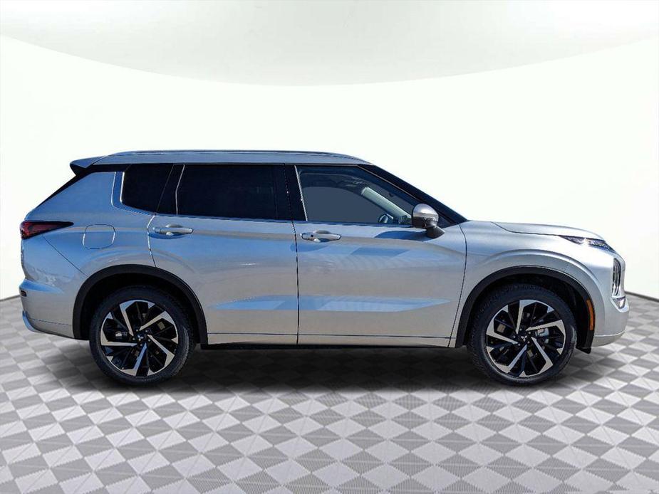 new 2024 Mitsubishi Outlander car, priced at $31,970