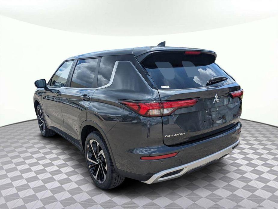 new 2024 Mitsubishi Outlander car, priced at $33,682