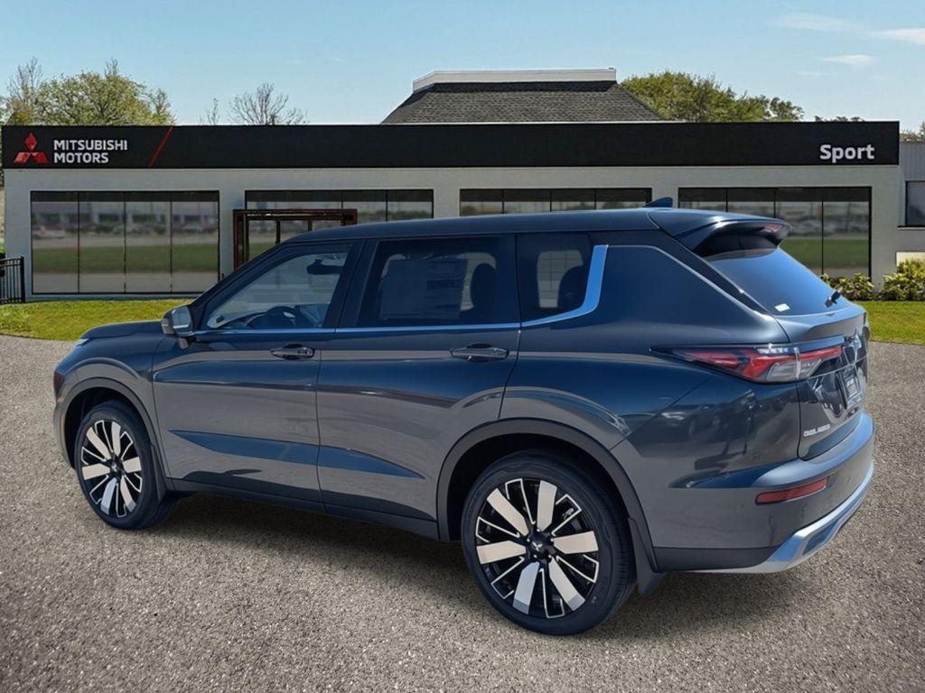 new 2025 Mitsubishi Outlander car, priced at $38,015