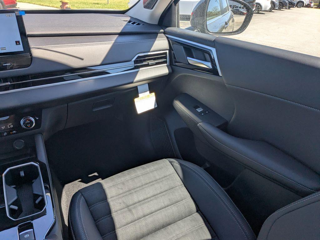 new 2025 Mitsubishi Outlander car, priced at $38,015