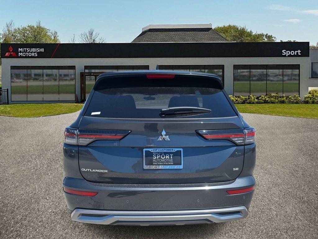 new 2025 Mitsubishi Outlander car, priced at $38,015