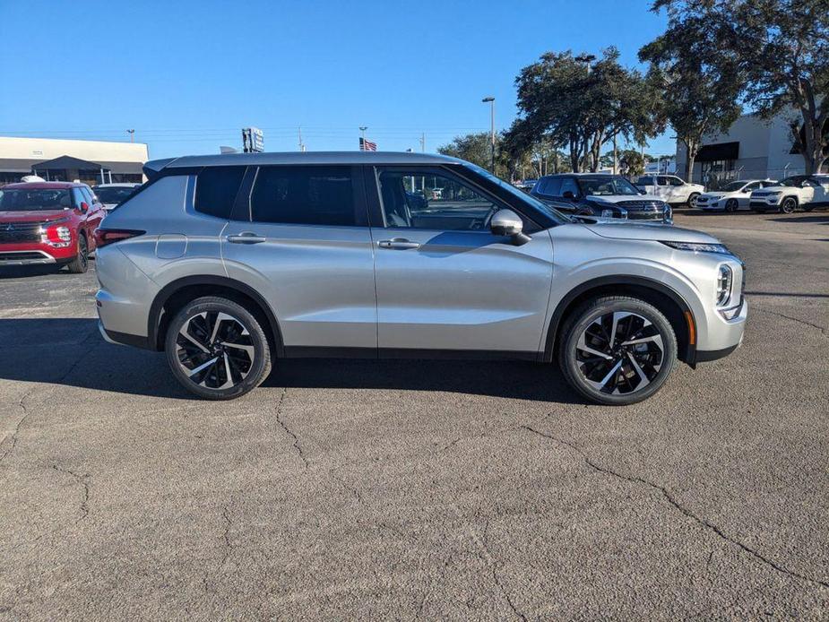 new 2024 Mitsubishi Outlander car, priced at $33,618