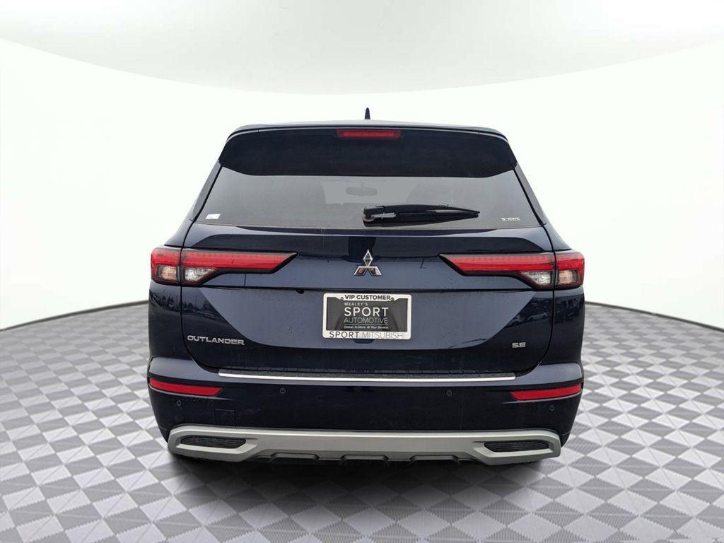 new 2024 Mitsubishi Outlander car, priced at $35,692