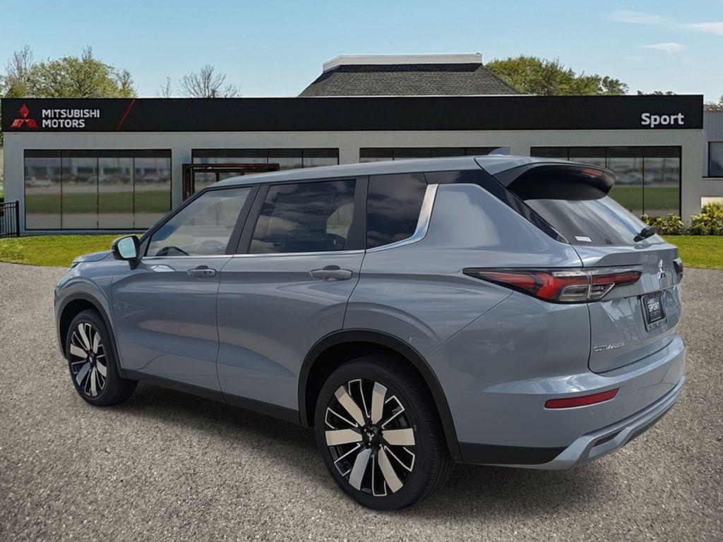 new 2025 Mitsubishi Outlander car, priced at $38,505