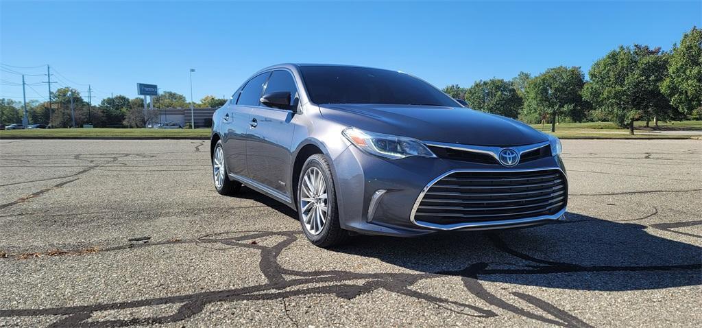 used 2018 Toyota Avalon Hybrid car, priced at $17,900