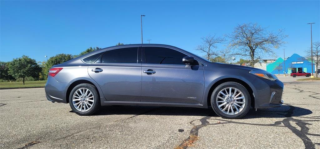 used 2018 Toyota Avalon Hybrid car, priced at $17,900