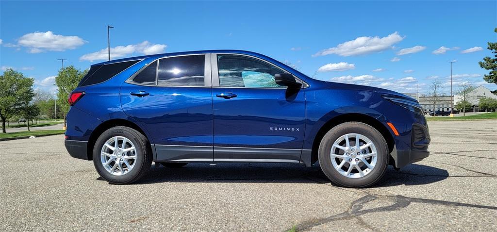 used 2022 Chevrolet Equinox car, priced at $22,100