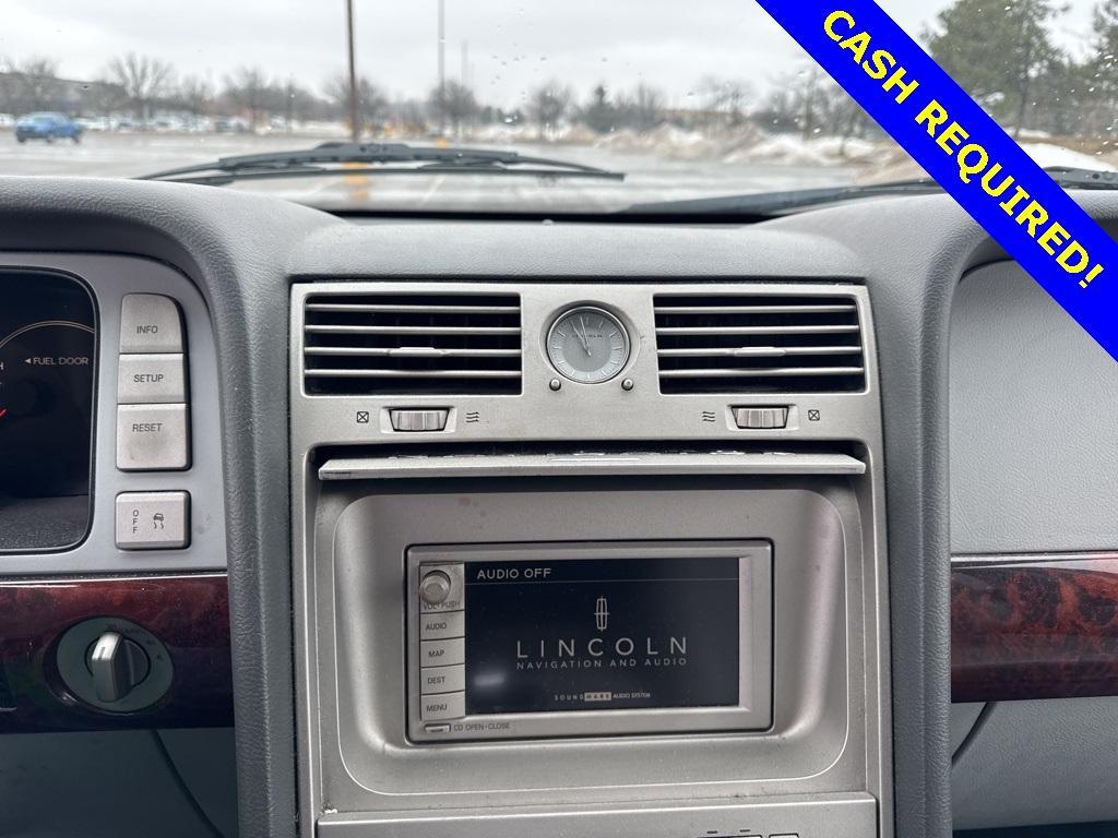 used 2005 Lincoln Navigator car, priced at $4,800