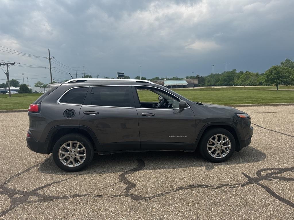 used 2015 Jeep Cherokee car, priced at $10,700