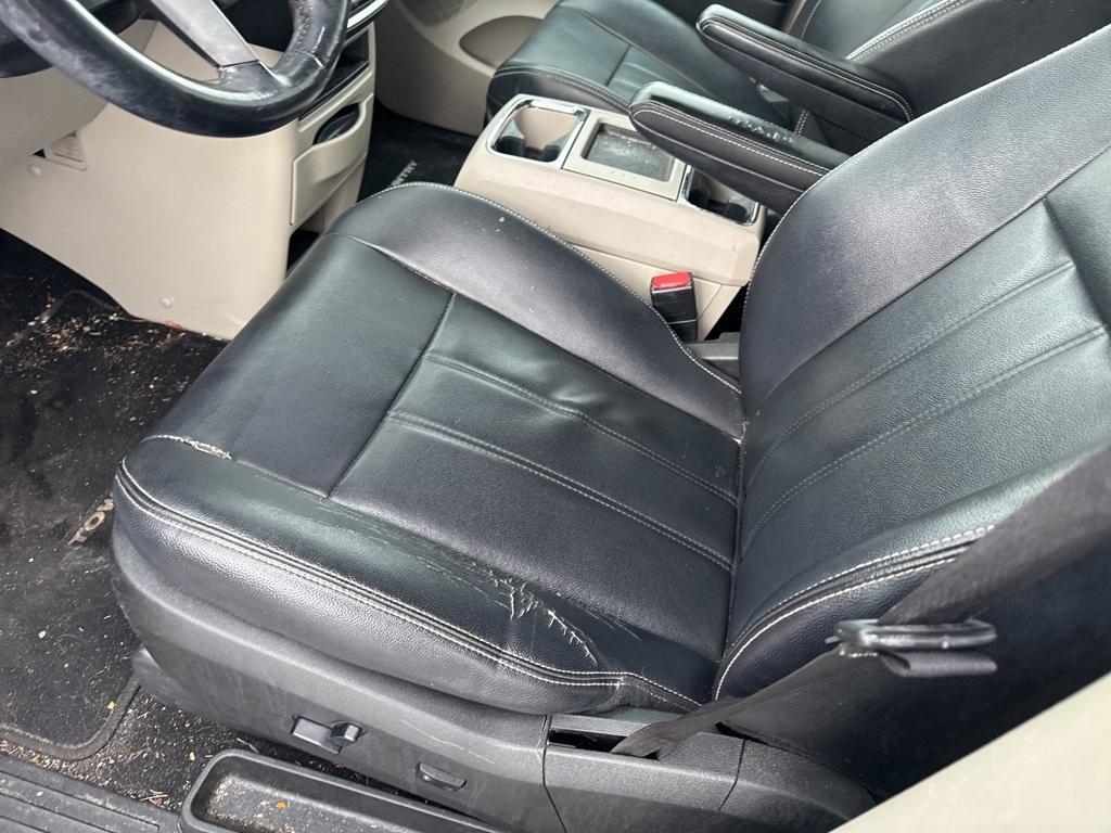 used 2014 Chrysler Town & Country car, priced at $8,900